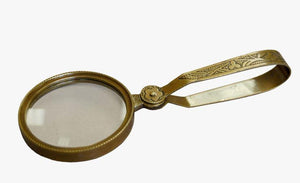 Magnifying glass with Folding Handle