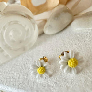 White Daisy Porcelain Stud Earrings