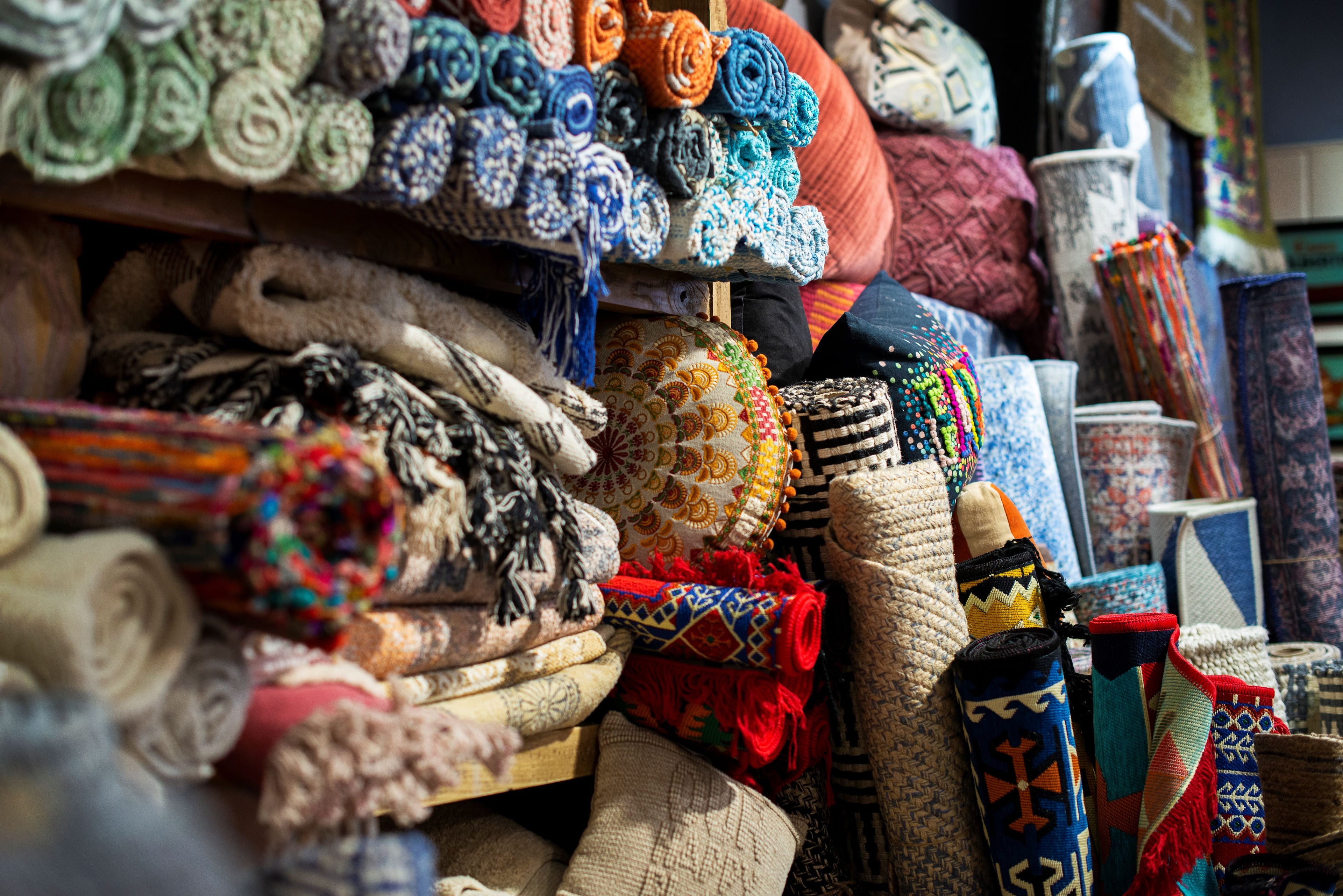 Machine washable rugs Calgary. Unique rugs and mats
