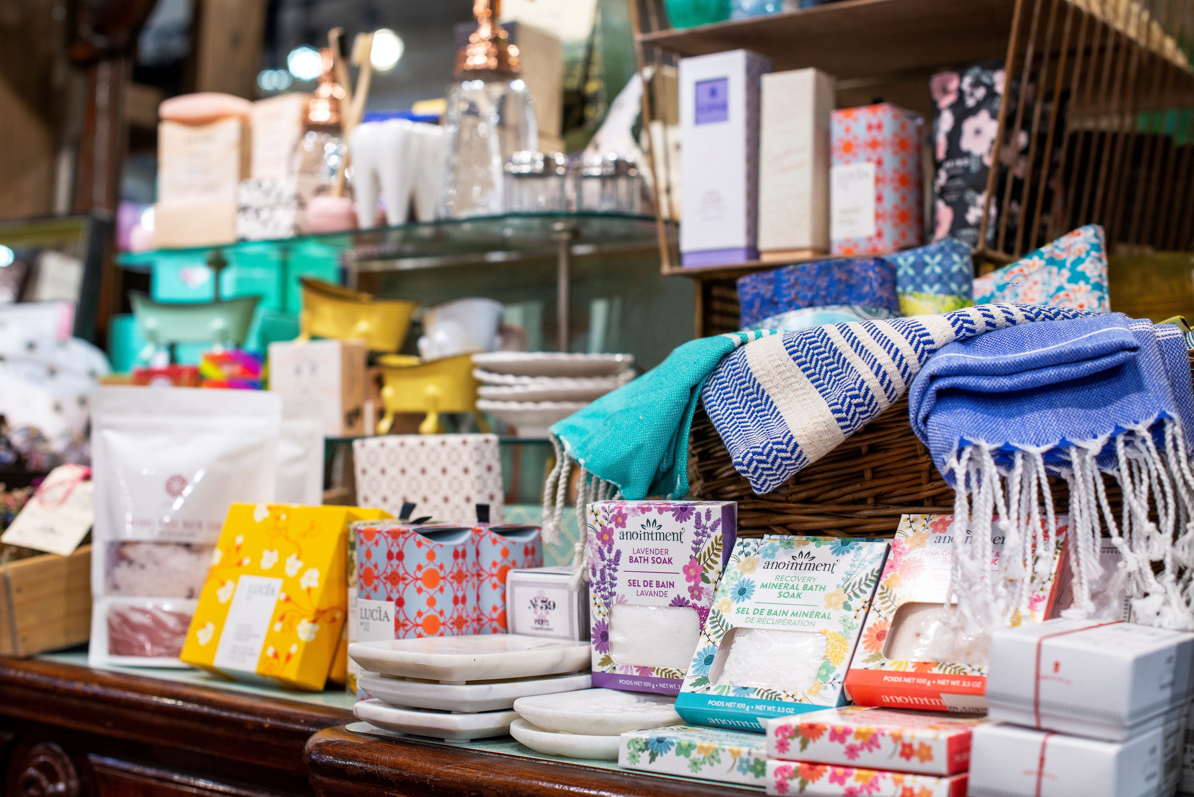 artisan made soaps. natural ingredients and relaxing smells, Canadian made. Bathroom décor and supplies, including bathmats, Turkish towels, soap dishes, eye pillows, eye masks, bath salts, bath milks, bath oils, and bath bombs. 