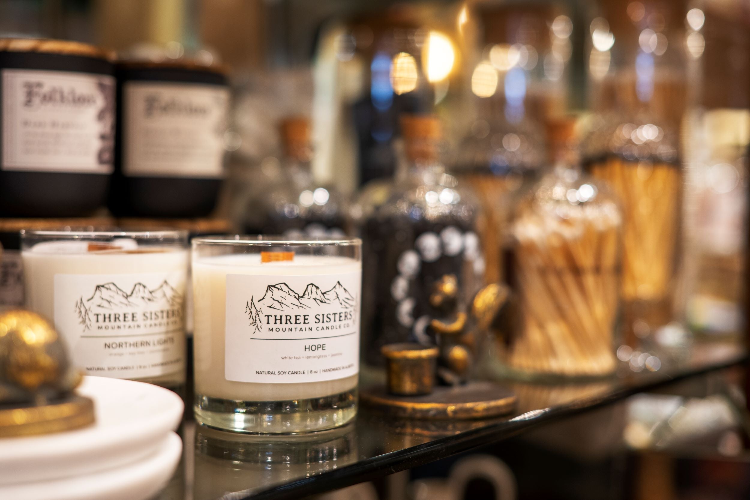 Handmade Calgary and Canada Candles, artist poured candles. tobacco and patchouli earth scent candles, floral candles, cactus flower candles, vanilla candles