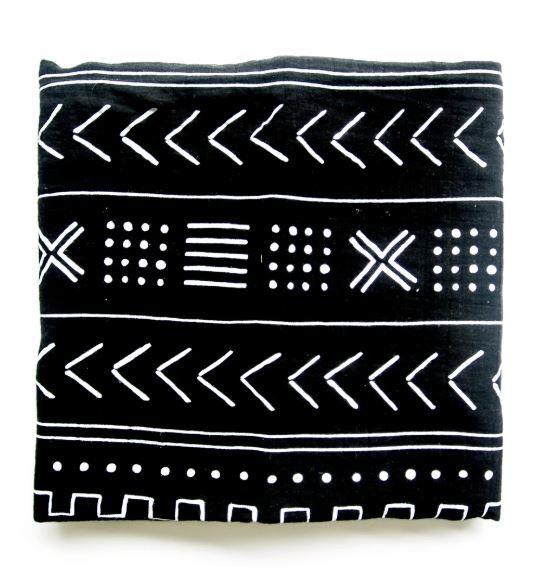 black and white baby blanket, perfect for a new baby
