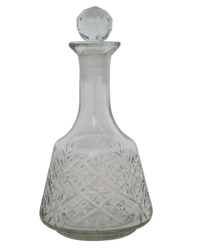Etched Glass Decanter, Gift this Etched Glass Decanter to a bourbon or whiskey enthusiast, the decanter is made of 100% glass and holds 20 ounces of your favorite spirit. 